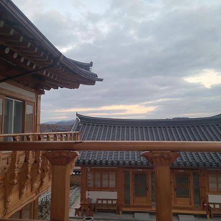 Hanok Stay Mokhyang Gyeongju Exterior foto