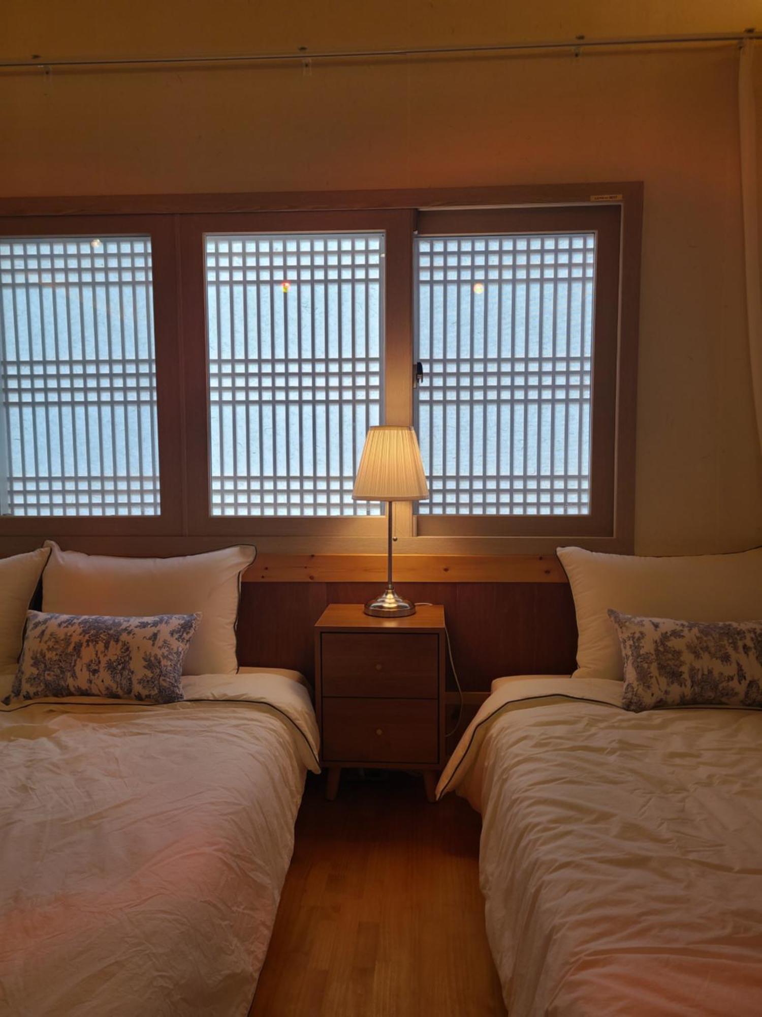 Hanok Stay Mokhyang Gyeongju Exterior foto