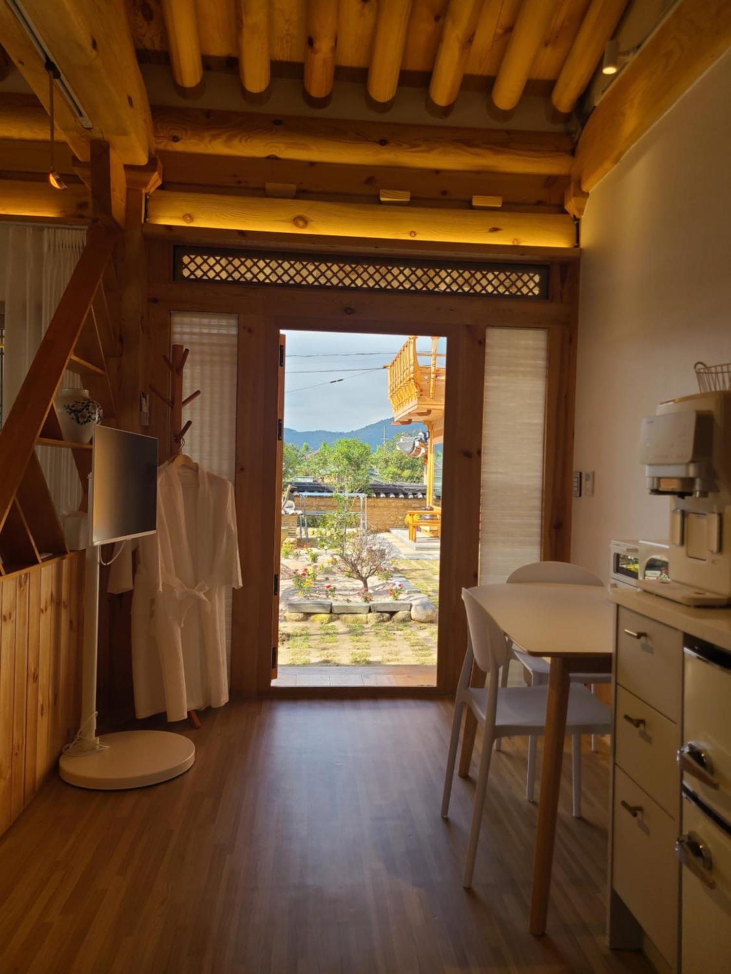 Hanok Stay Mokhyang Gyeongju Exterior foto