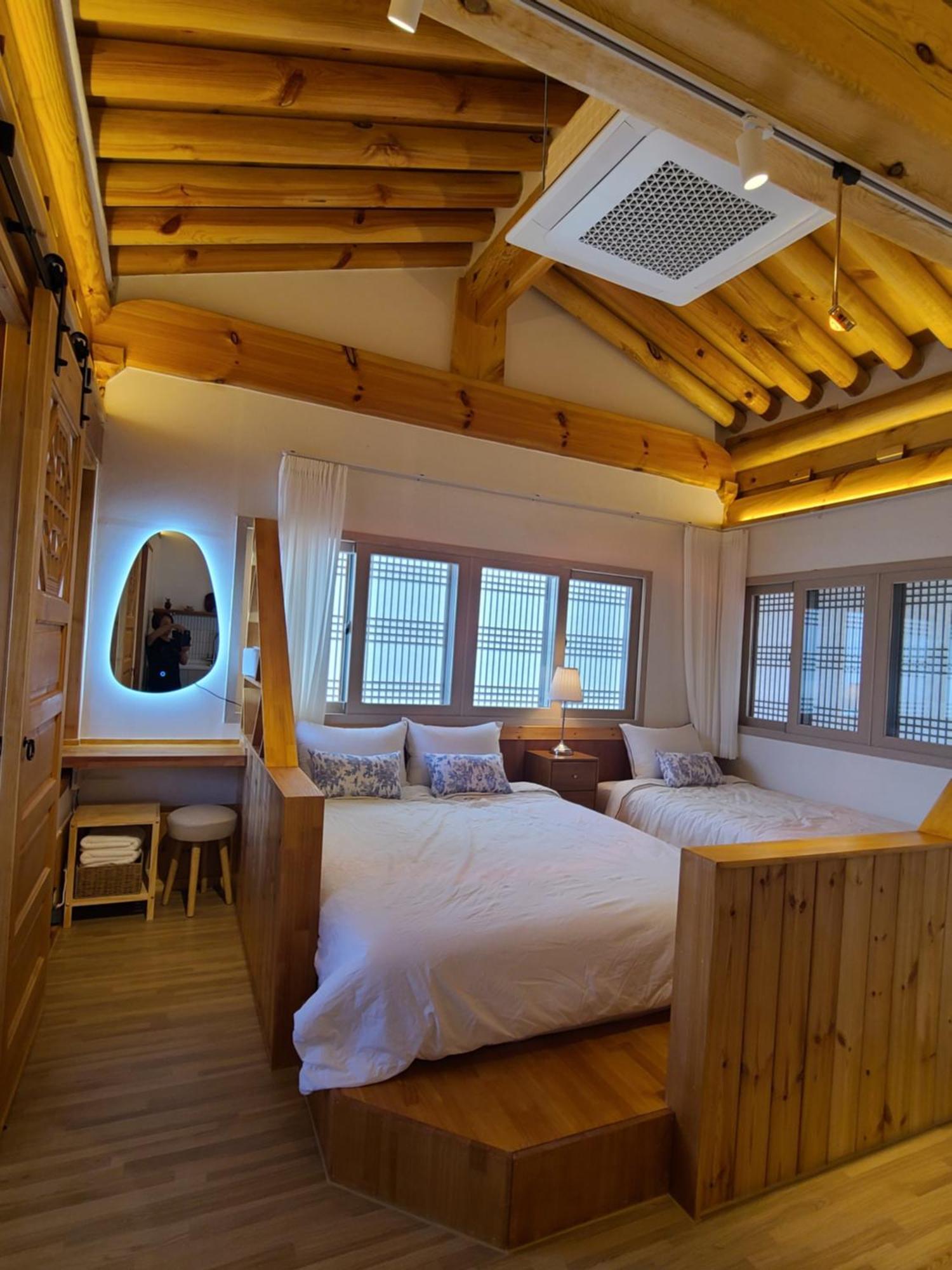 Hanok Stay Mokhyang Gyeongju Exterior foto