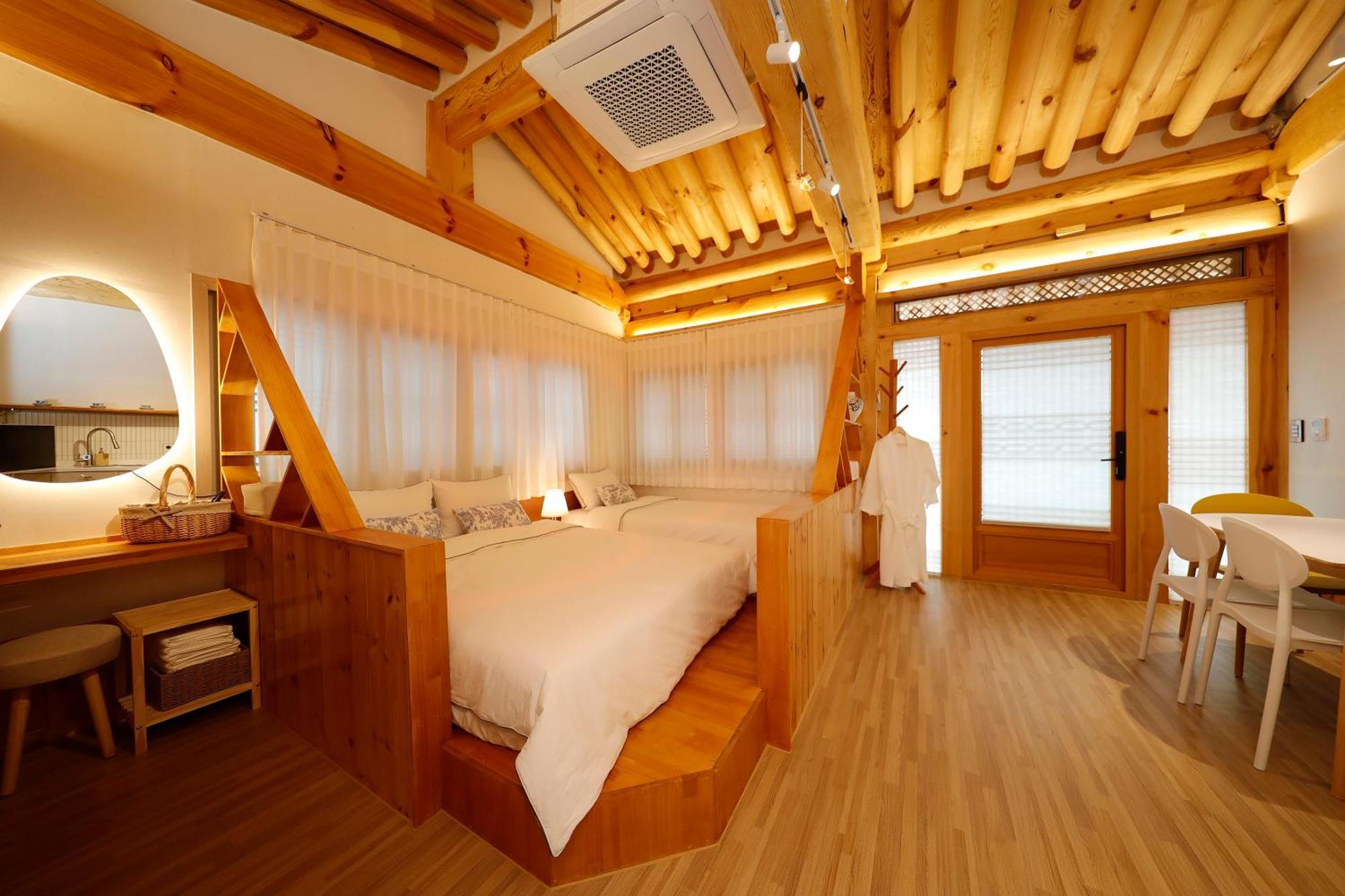 Hanok Stay Mokhyang Gyeongju Exterior foto