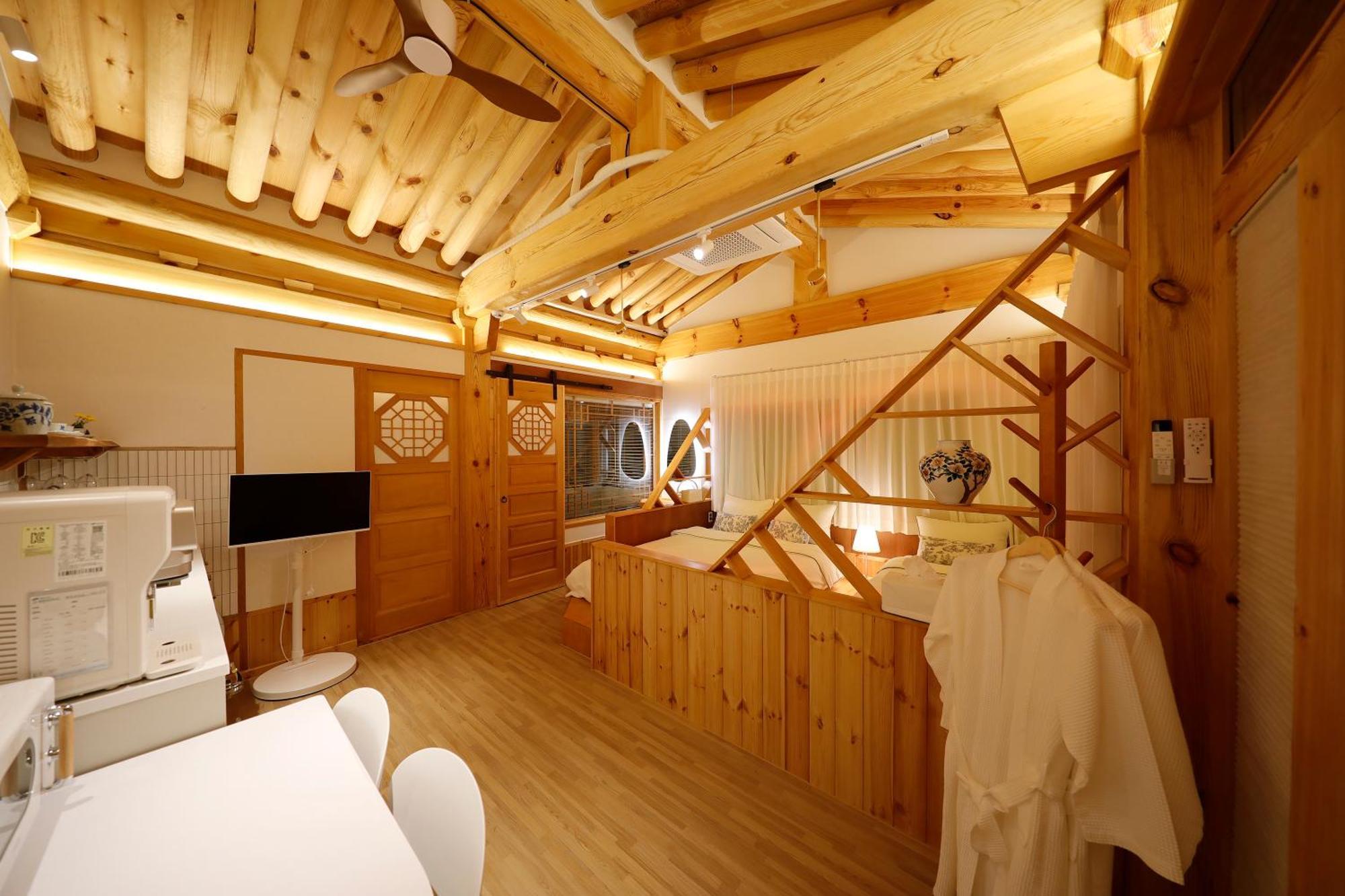 Hanok Stay Mokhyang Gyeongju Exterior foto