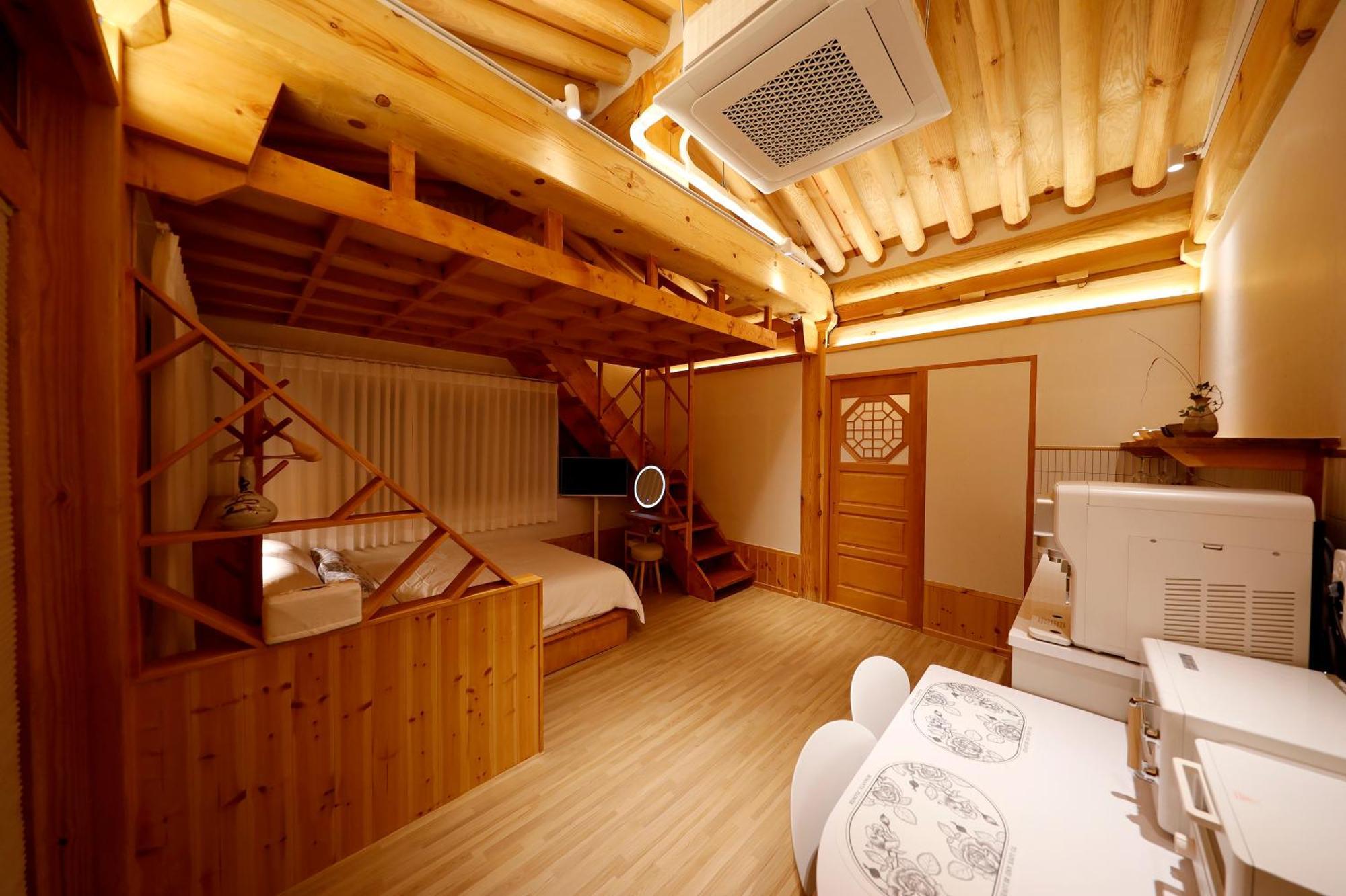 Hanok Stay Mokhyang Gyeongju Exterior foto