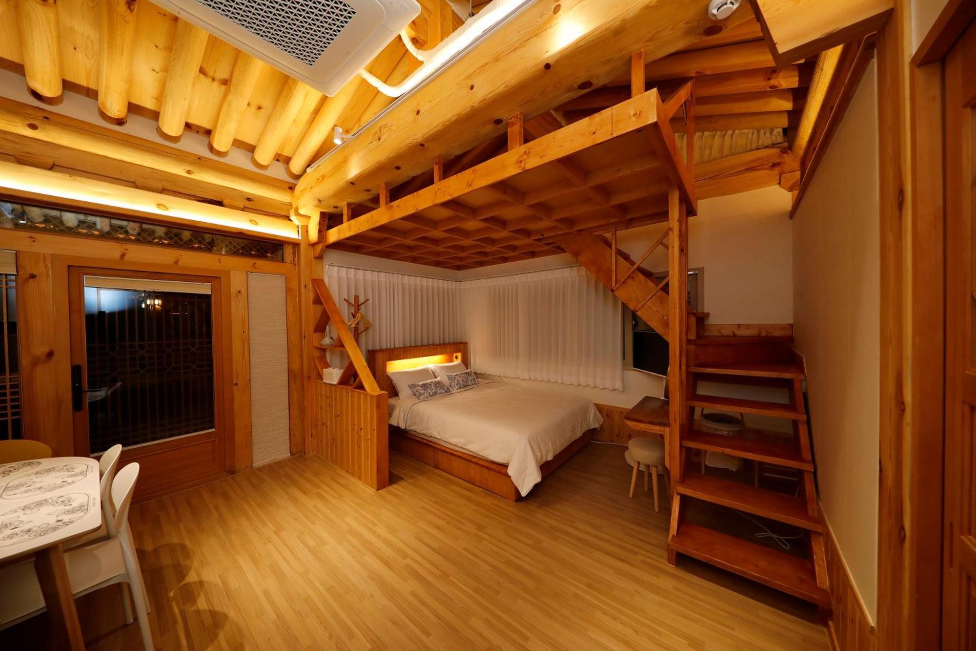 Hanok Stay Mokhyang Gyeongju Exterior foto
