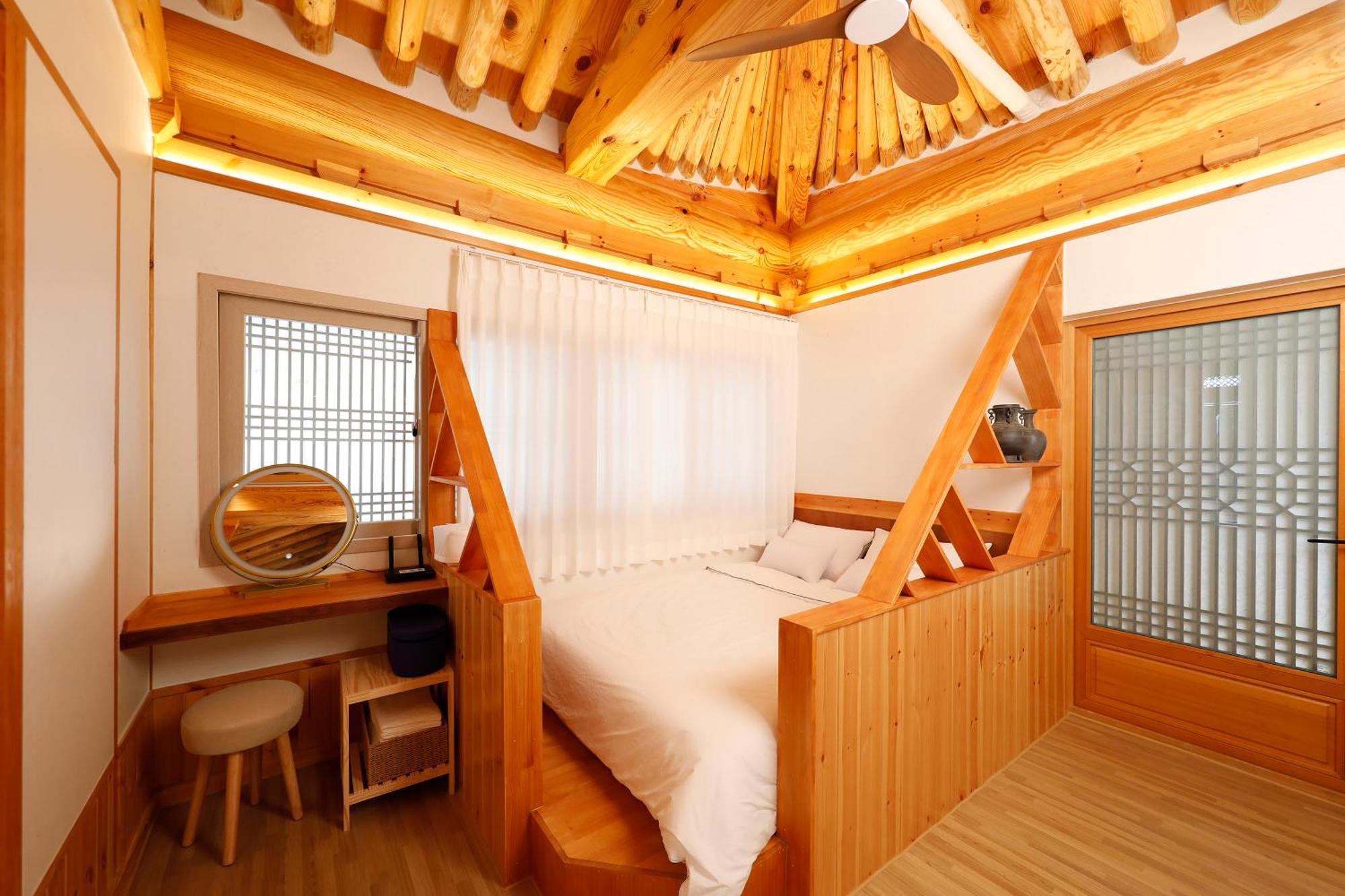 Hanok Stay Mokhyang Gyeongju Exterior foto