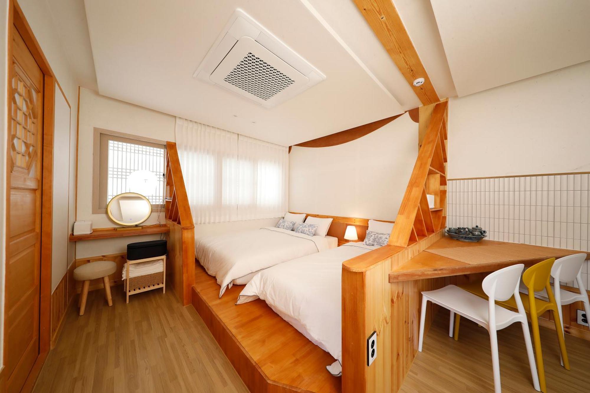 Hanok Stay Mokhyang Gyeongju Exterior foto