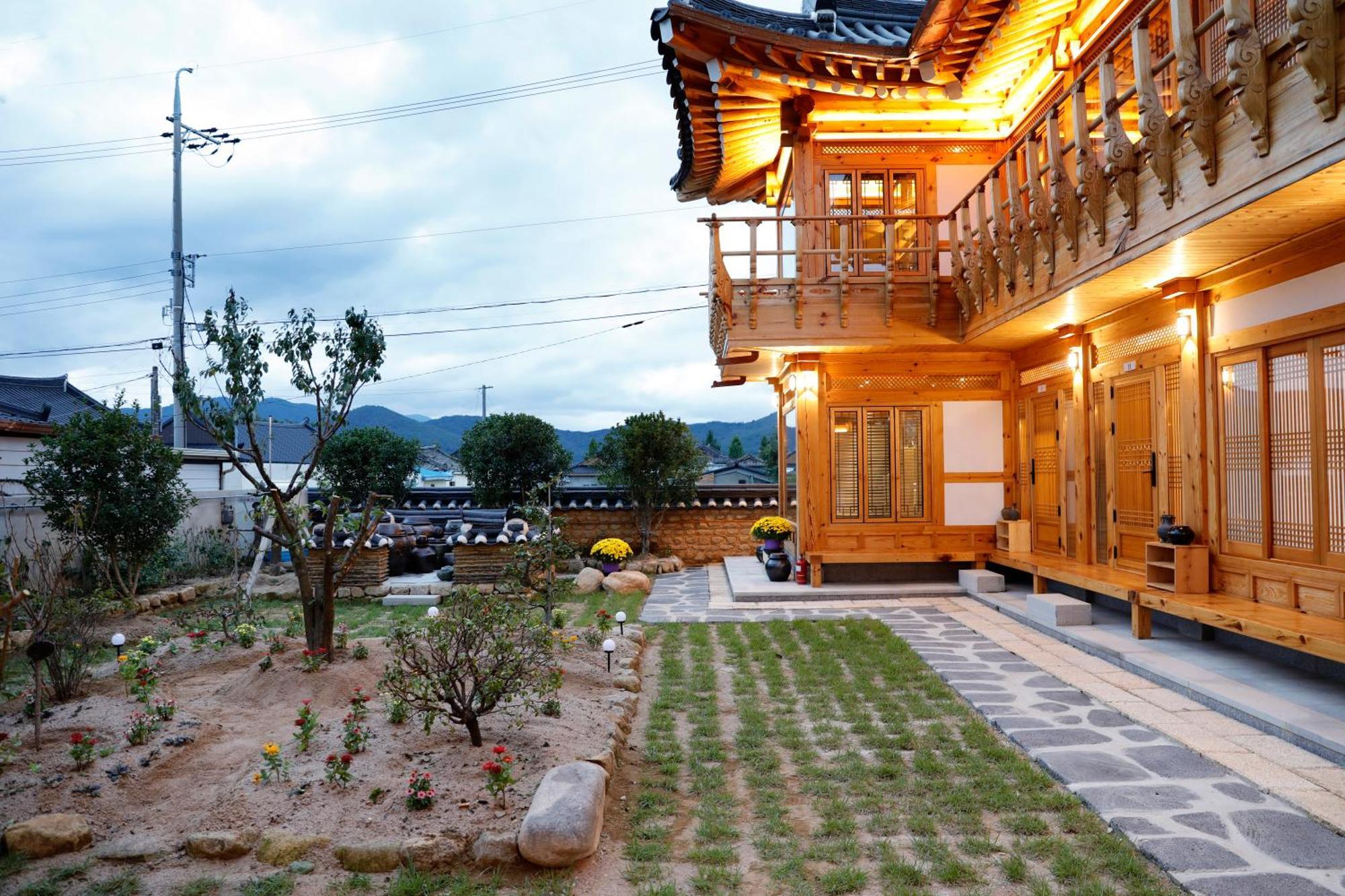 Hanok Stay Mokhyang Gyeongju Exterior foto