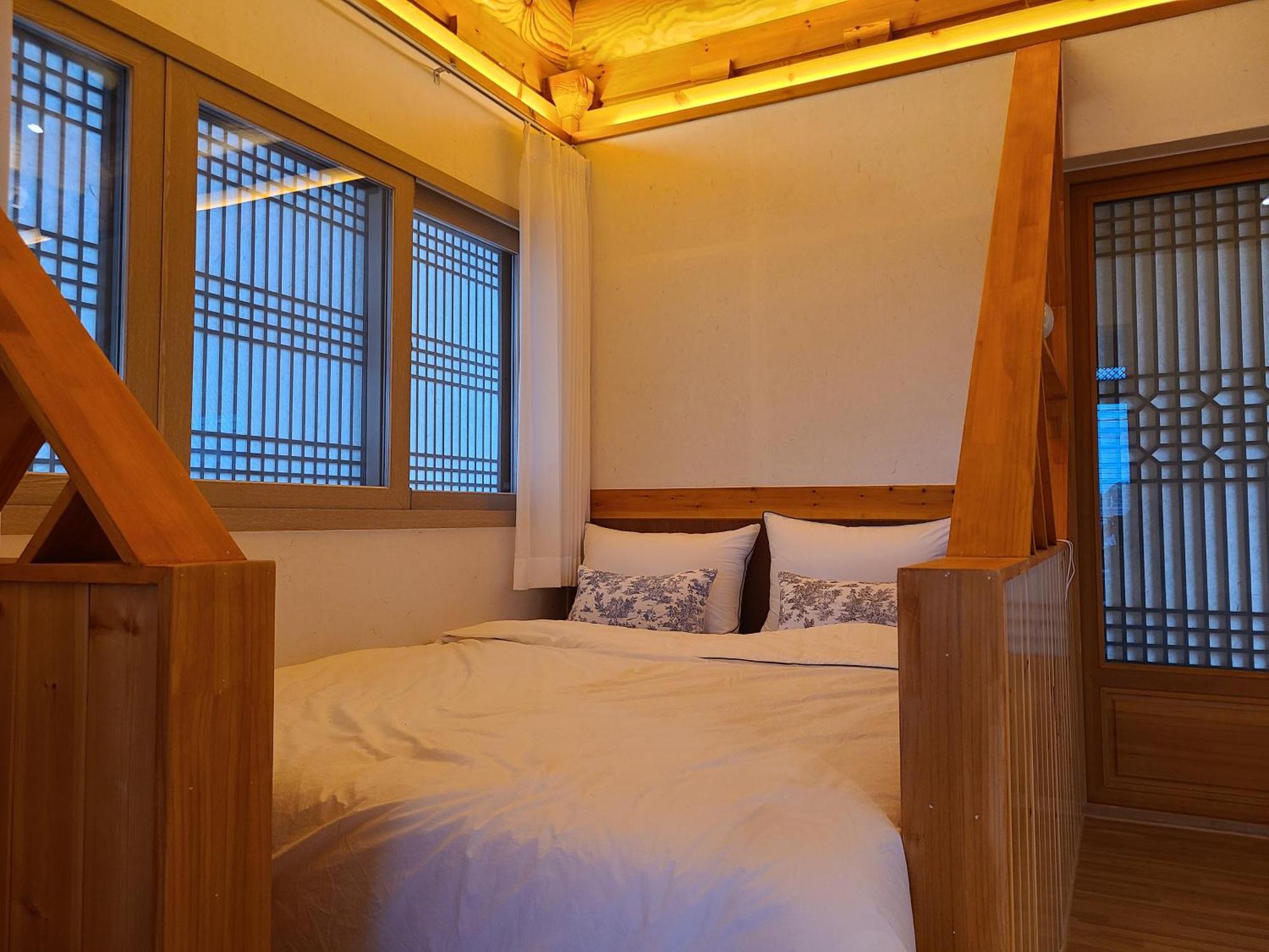 Hanok Stay Mokhyang Gyeongju Exterior foto
