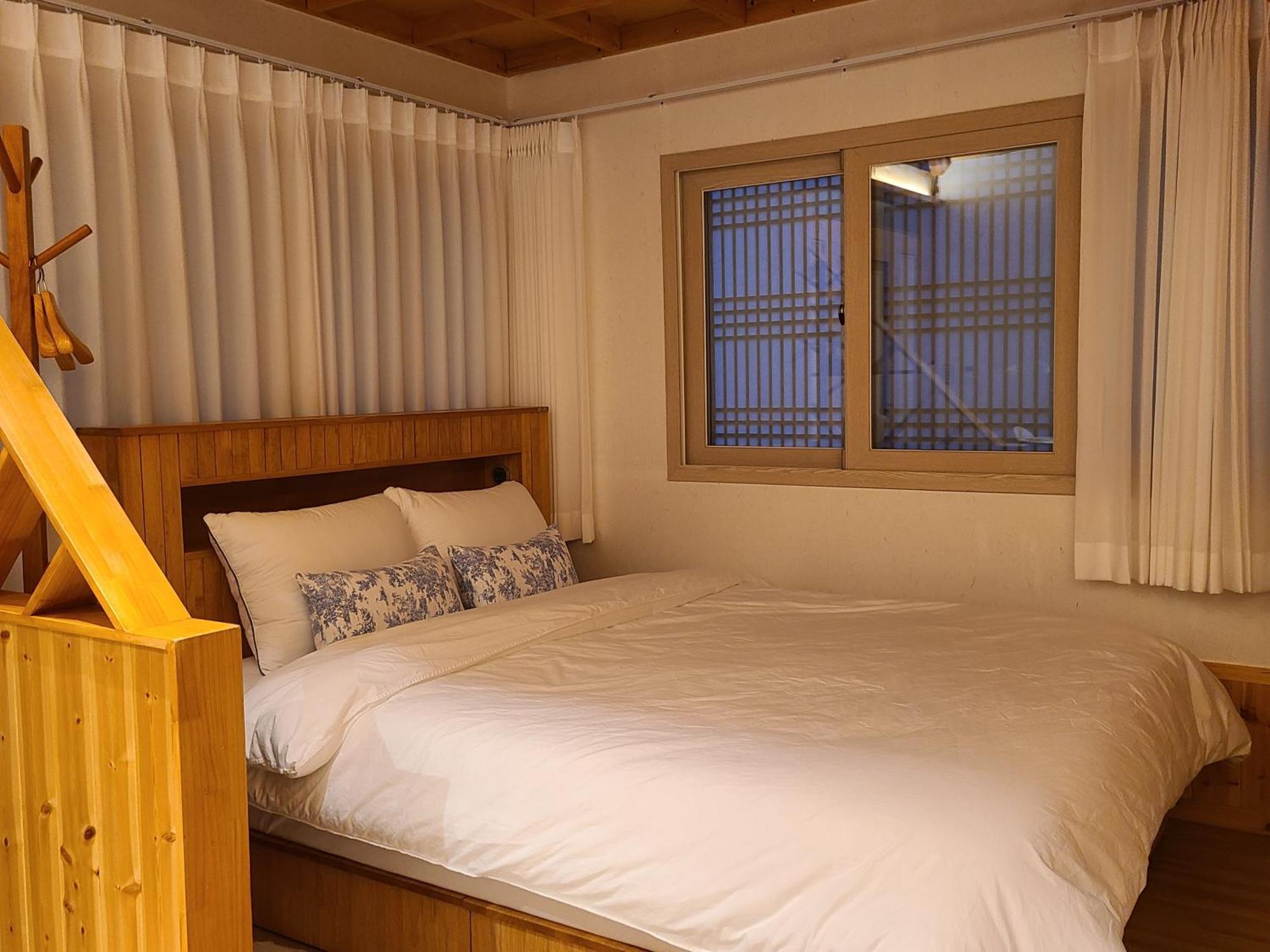 Hanok Stay Mokhyang Gyeongju Exterior foto